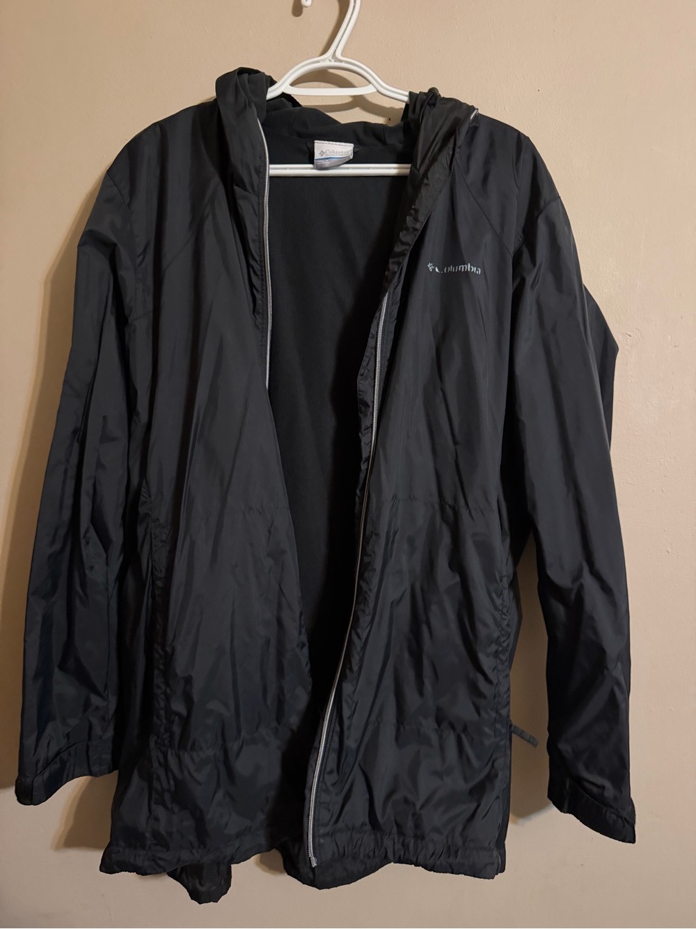 Columbia Black Hooded Men's Rain Jacket with Full Zip